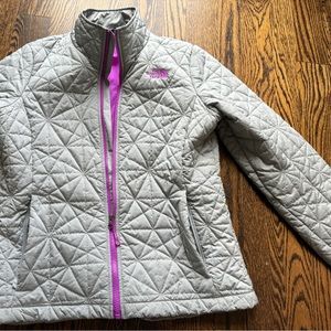 North Face Jacket, Women’s light weight jacket, SZ: L. Gray with pink lining.